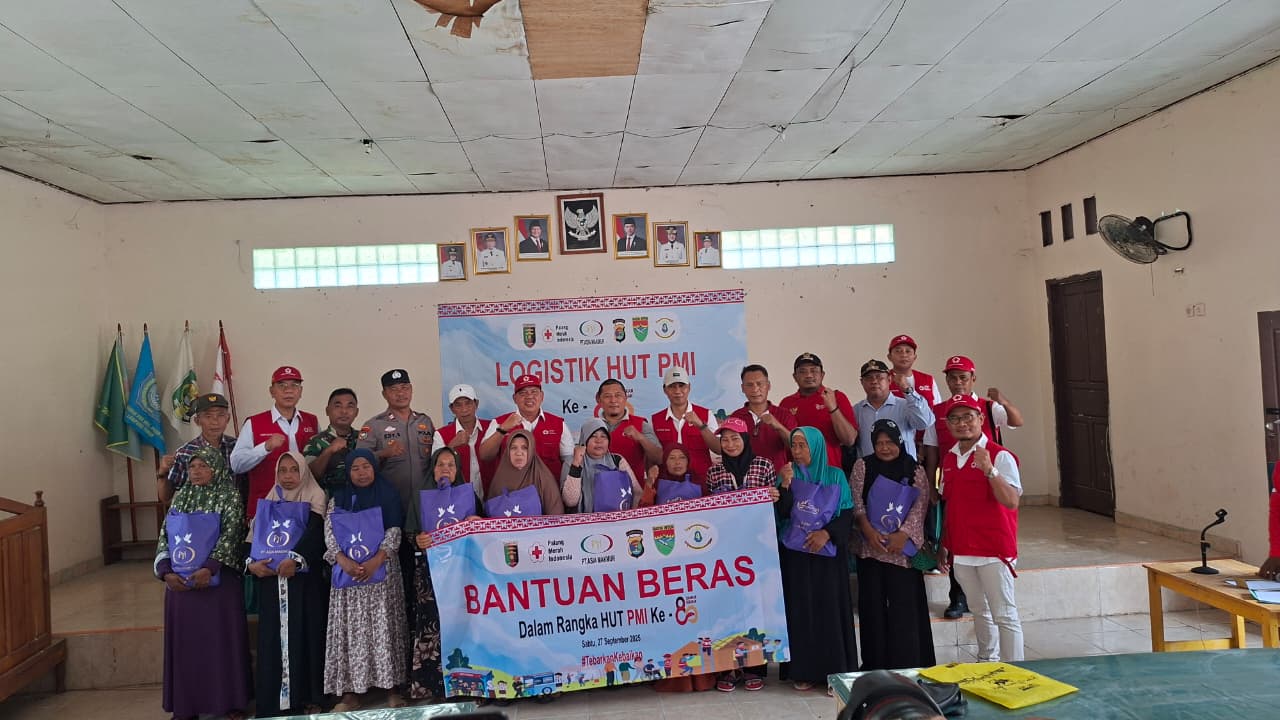 bantuan-beras-dalam-rangka-hut-pmi-ke-80-oleh-ketua-pmi-lampung-timur