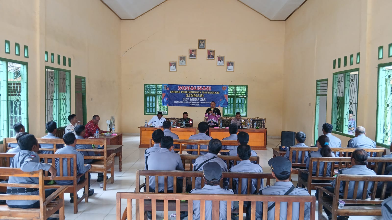 sosialisasi-satuan-perlindungan-masyarakat-linmas-di-desa-mekarsari